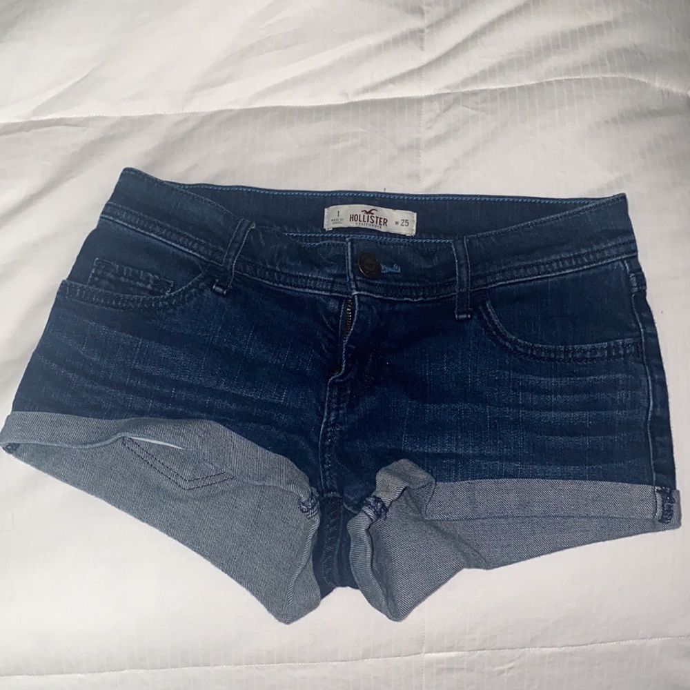 HOLLISTER SHORTS